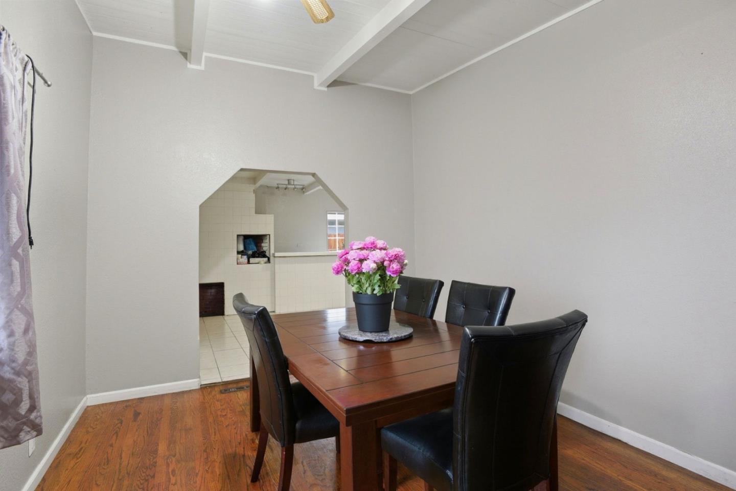 Detail Gallery Image 17 of 51 For 2548 Hazelwood Way, East Palo Alto,  CA 94303 - 4 Beds | 2 Baths