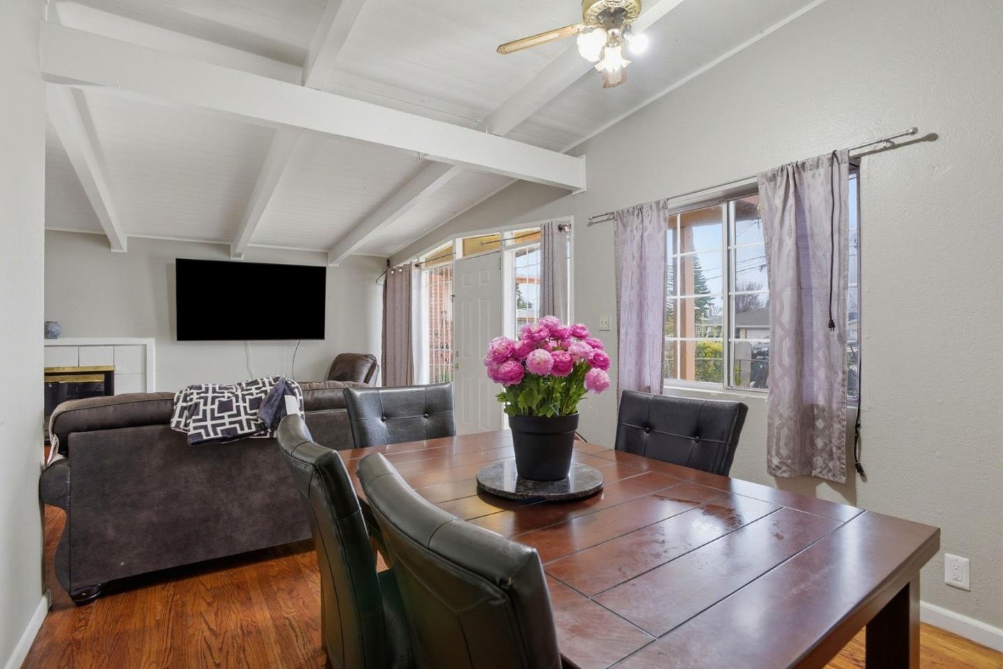 Detail Gallery Image 19 of 51 For 2548 Hazelwood Way, East Palo Alto,  CA 94303 - 4 Beds | 2 Baths