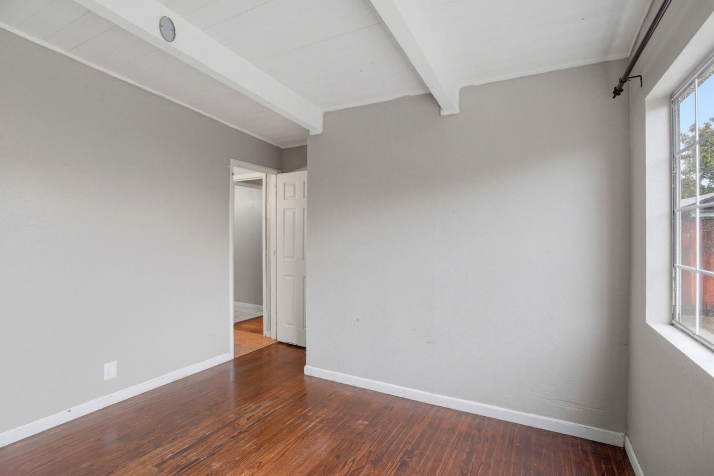 Detail Gallery Image 26 of 51 For 2548 Hazelwood Way, East Palo Alto,  CA 94303 - 4 Beds | 2 Baths