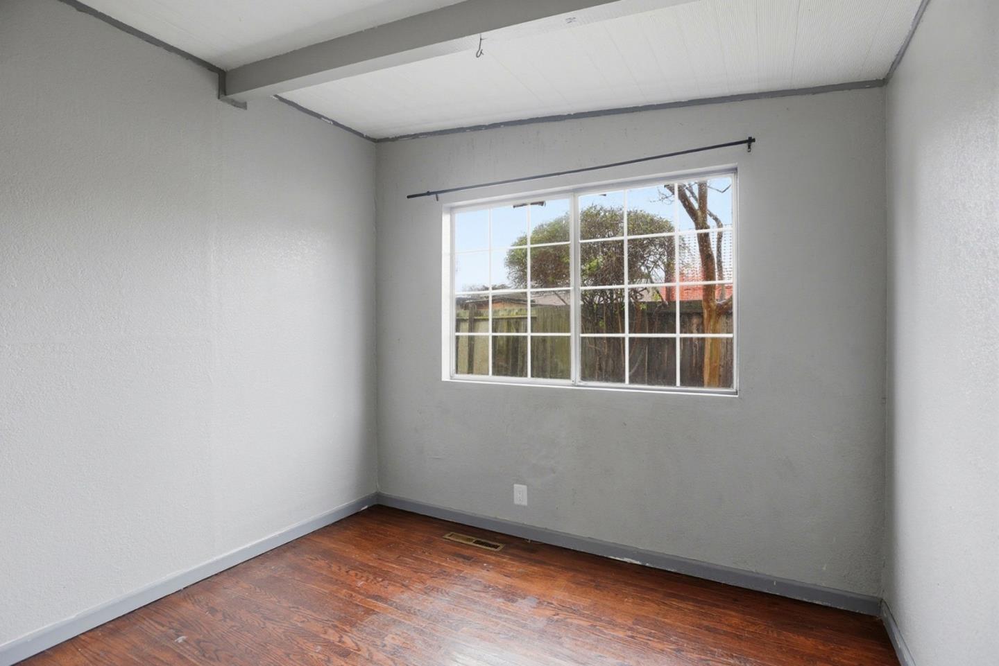 Detail Gallery Image 29 of 51 For 2548 Hazelwood Way, East Palo Alto,  CA 94303 - 4 Beds | 2 Baths