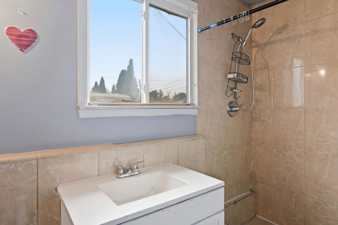 Detail Gallery Image 38 of 51 For 2548 Hazelwood Way, East Palo Alto,  CA 94303 - 4 Beds | 2 Baths