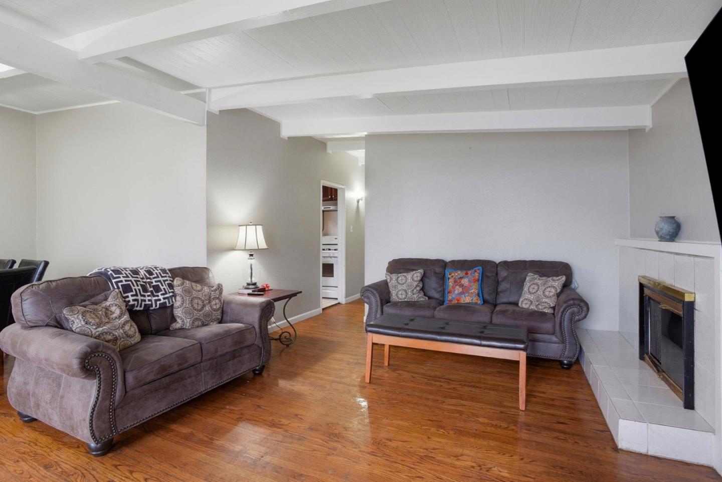 Detail Gallery Image 5 of 51 For 2548 Hazelwood Way, East Palo Alto,  CA 94303 - 4 Beds | 2 Baths