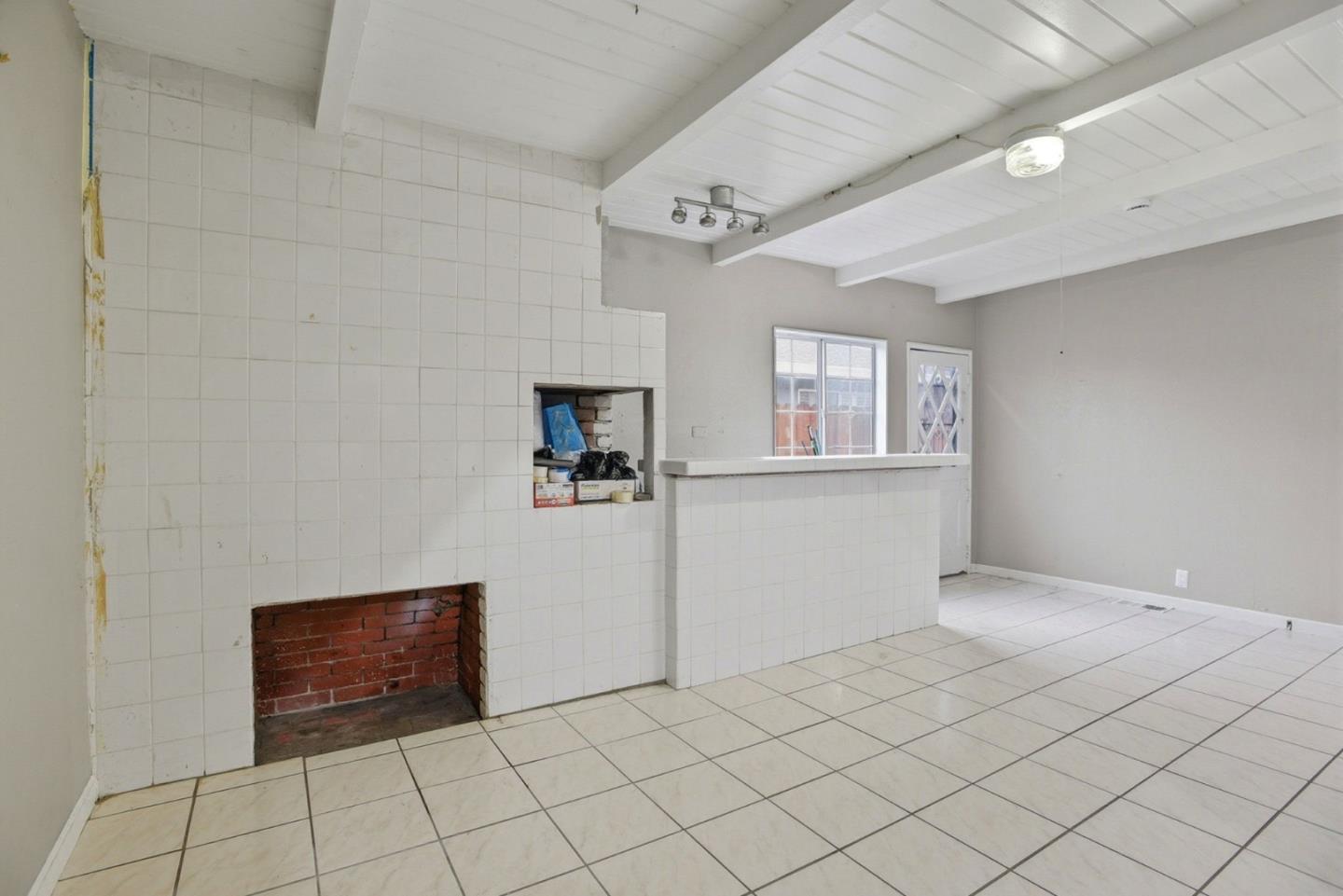 Detail Gallery Image 8 of 51 For 2548 Hazelwood Way, East Palo Alto,  CA 94303 - 4 Beds | 2 Baths