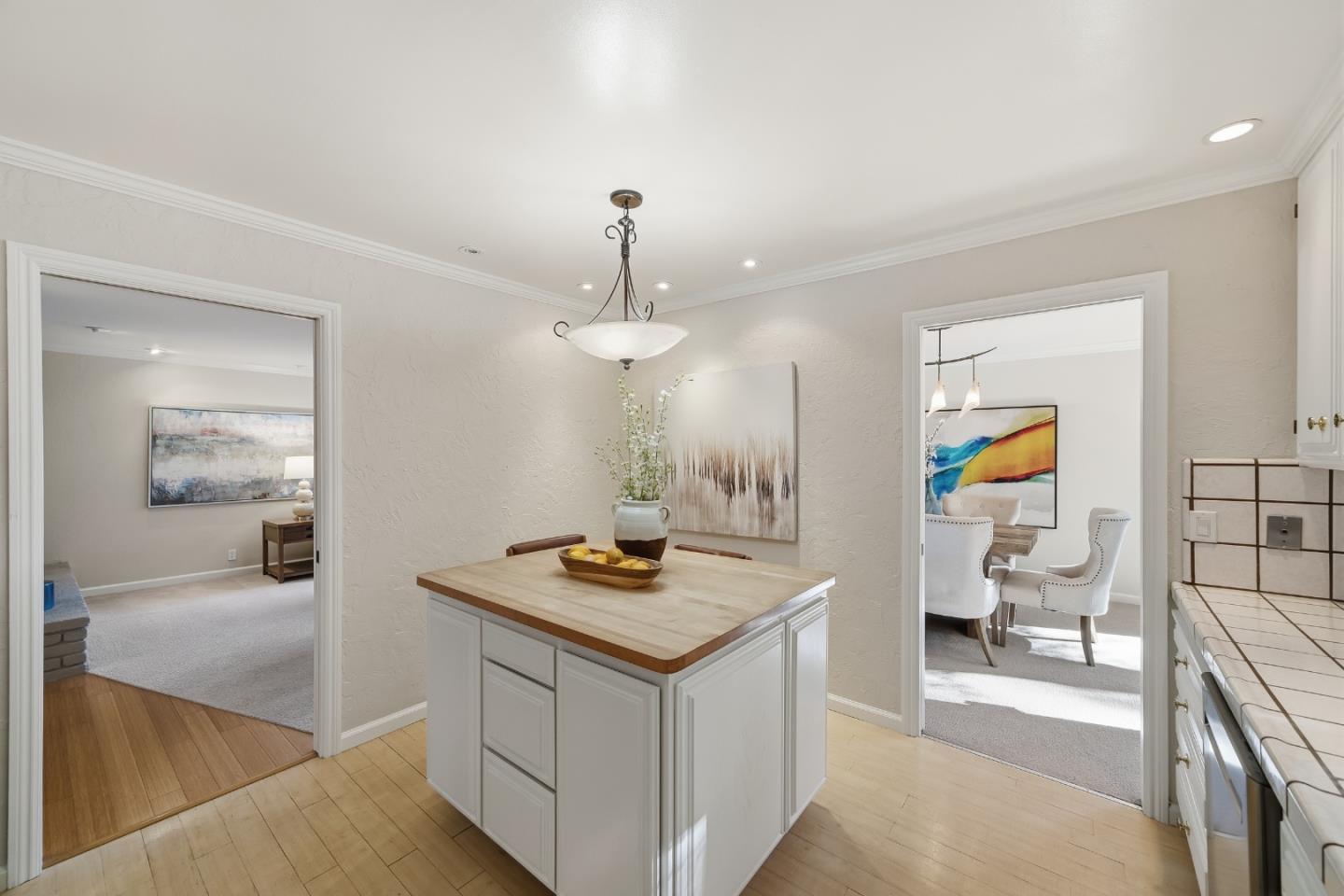 Detail Gallery Image 19 of 38 For 3181 Brittan Ave, San Carlos,  CA 94070 - 3 Beds | 2/1 Baths