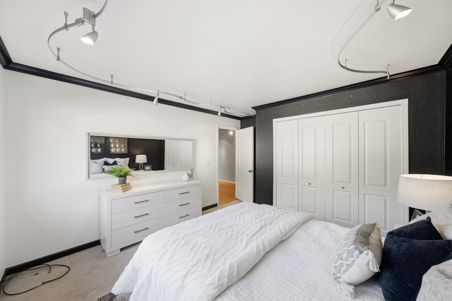 Detail Gallery Image 29 of 38 For 3181 Brittan Ave, San Carlos,  CA 94070 - 3 Beds | 2/1 Baths