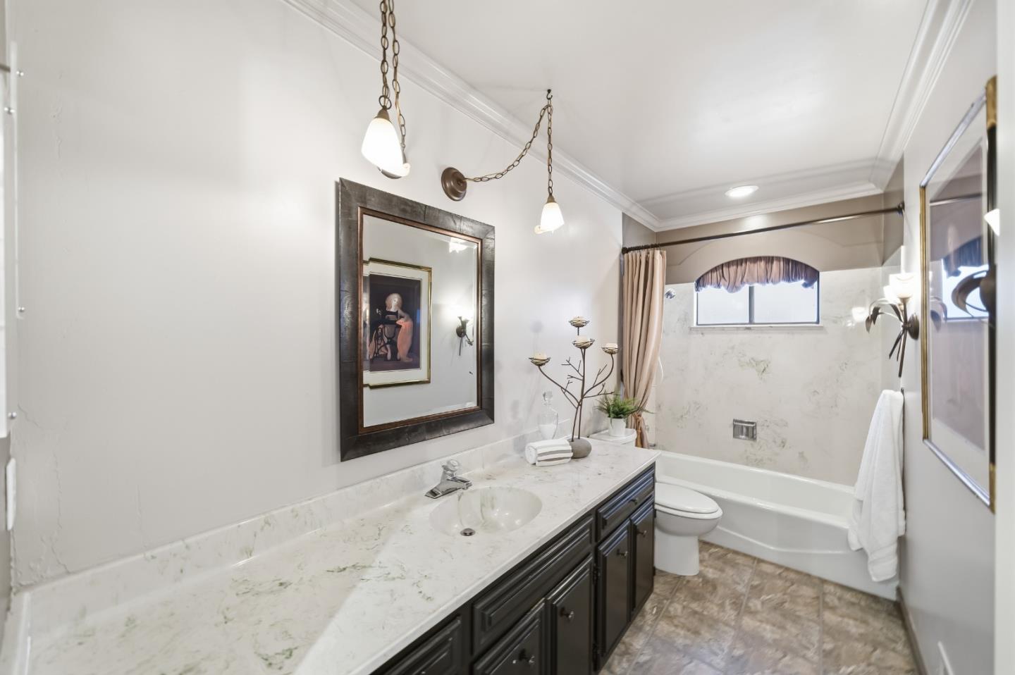 Detail Gallery Image 32 of 38 For 3181 Brittan Ave, San Carlos,  CA 94070 - 3 Beds | 2/1 Baths