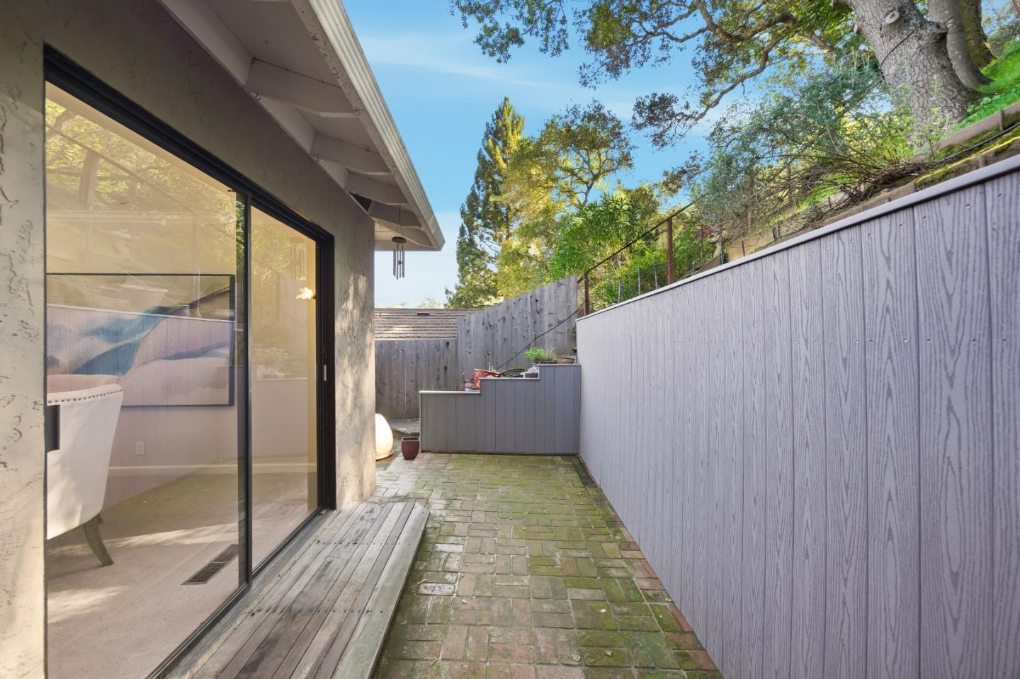 Detail Gallery Image 33 of 38 For 3181 Brittan Ave, San Carlos,  CA 94070 - 3 Beds | 2/1 Baths