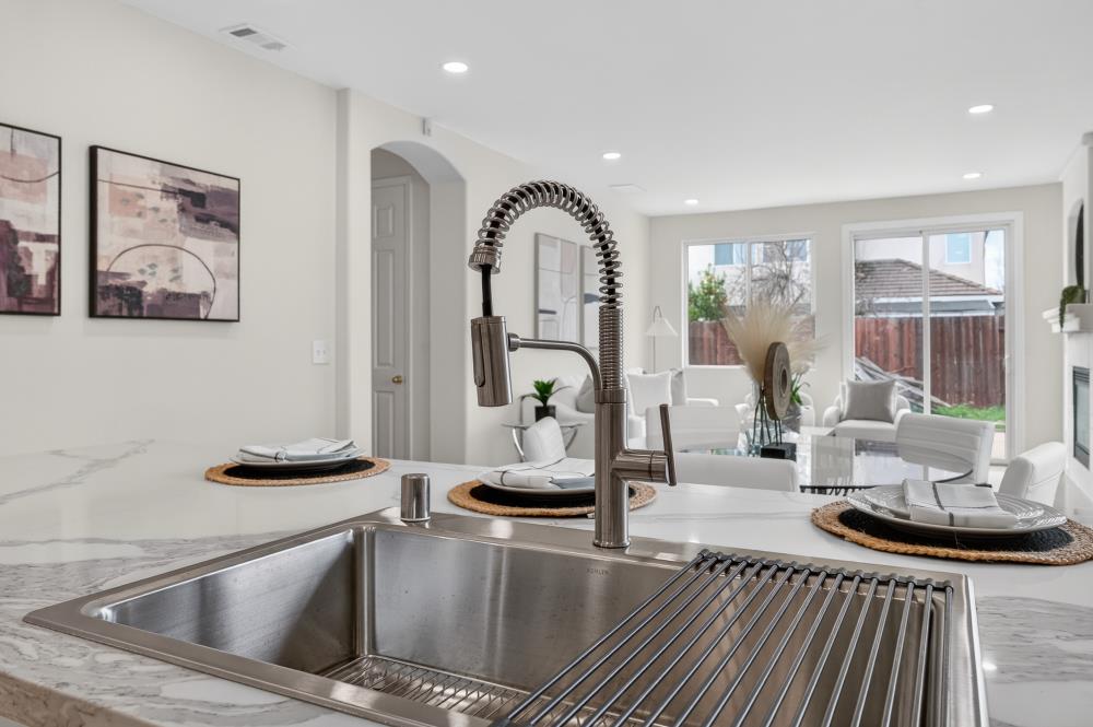 Detail Gallery Image 12 of 52 For 3119 Tintorera Way, Sacramento,  CA 95833 - 3 Beds | 2 Baths