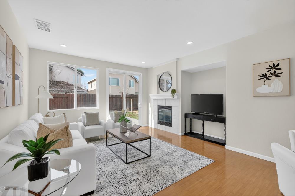 Detail Gallery Image 16 of 52 For 3119 Tintorera Way, Sacramento,  CA 95833 - 3 Beds | 2 Baths