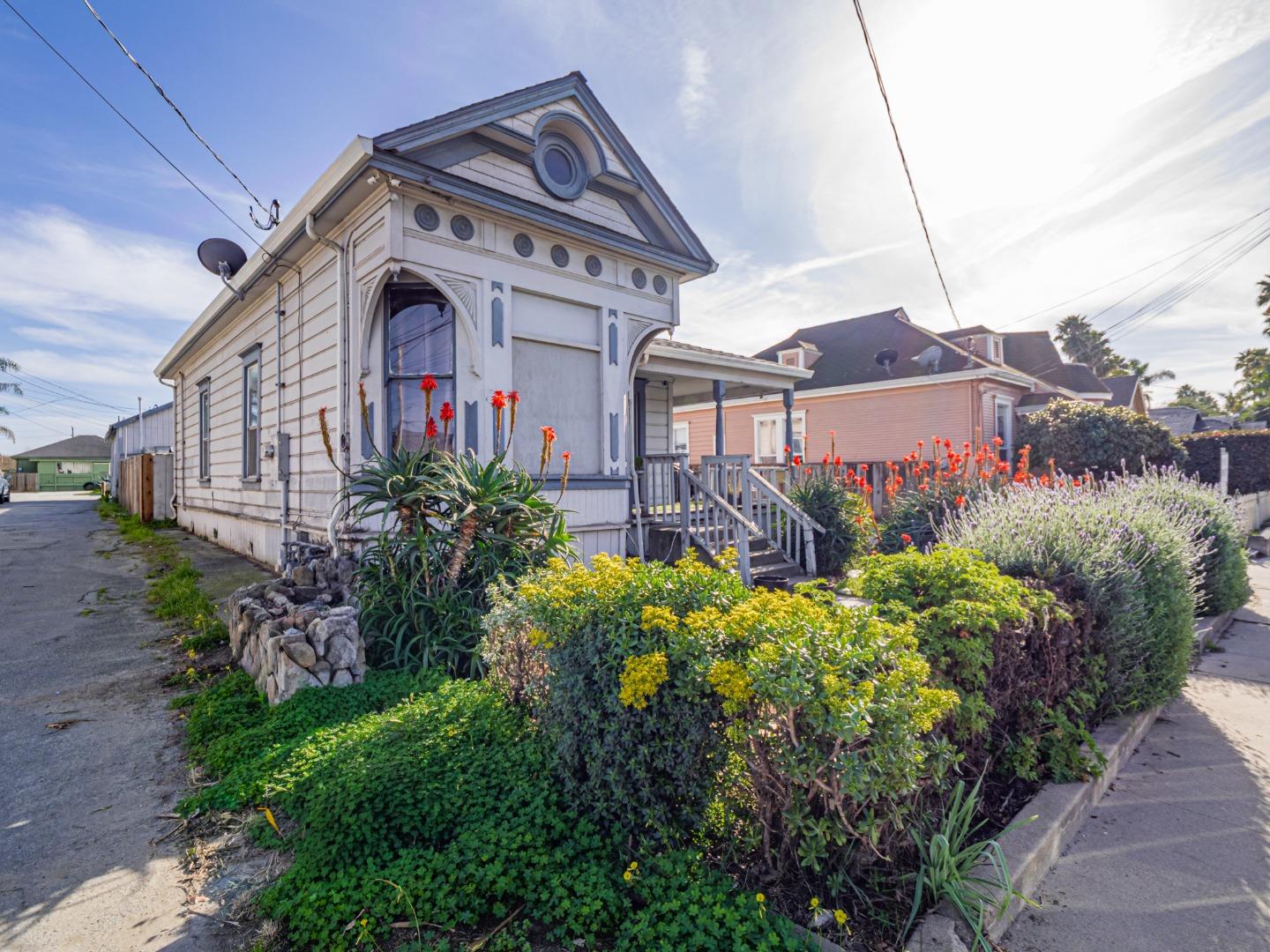 Detail Gallery Image 4 of 50 For 140 E Riverside Dr, Watsonville,  CA 95076 - – Beds | – Baths