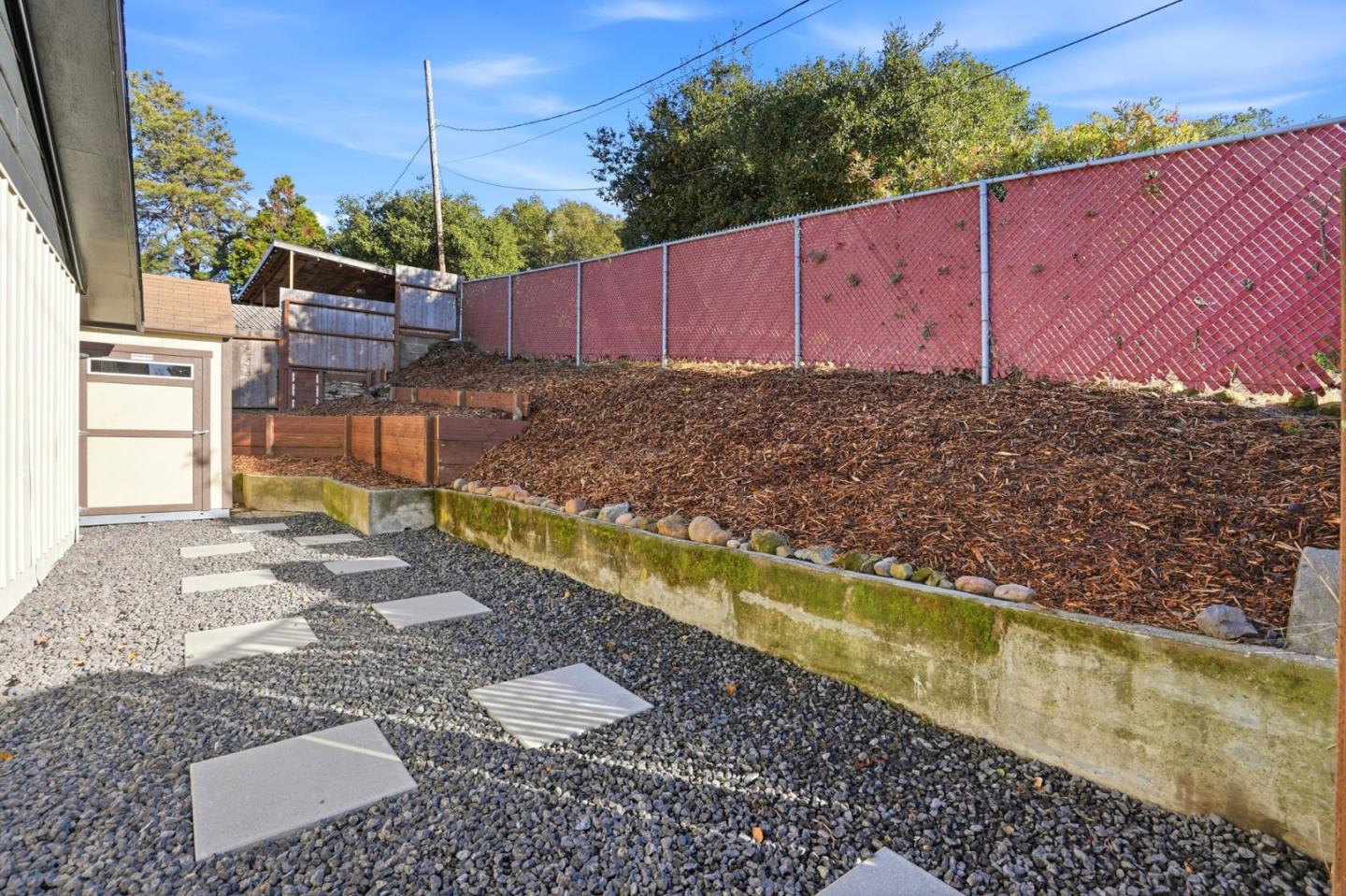 Detail Gallery Image 27 of 31 For 221 Pinon Ave, Pinole,  CA 94564 - 3 Beds | 2 Baths