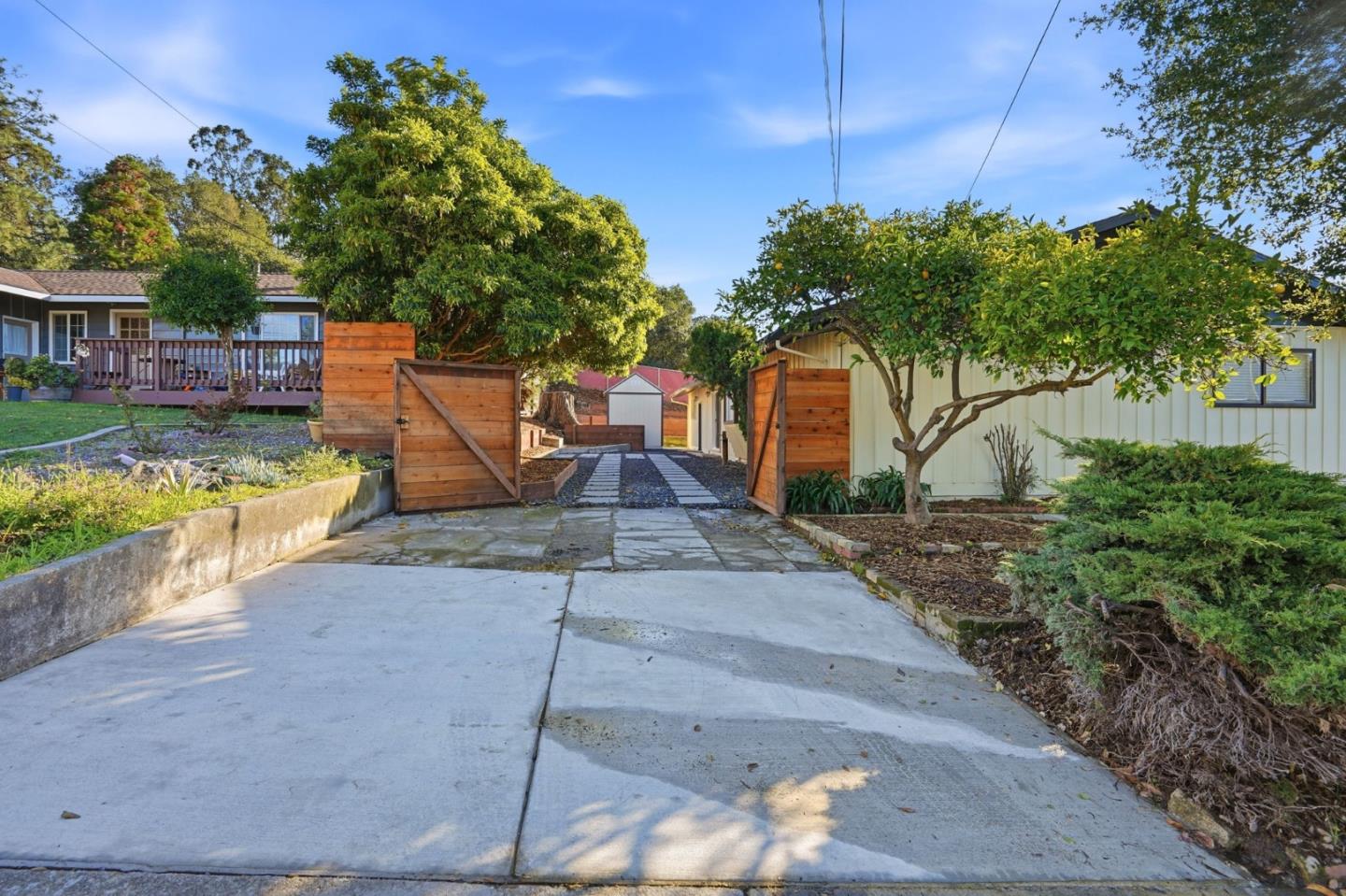 Detail Gallery Image 31 of 31 For 221 Pinon Ave, Pinole,  CA 94564 - 3 Beds | 2 Baths