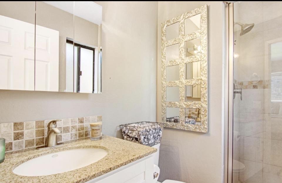 Detail Gallery Image 10 of 12 For 515 Corcoran Ave #B,  Santa Cruz,  CA 95062 - 1 Beds | 1 Baths