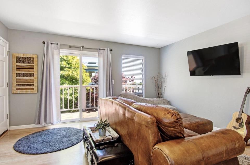 Detail Gallery Image 8 of 12 For 515 Corcoran Ave #B,  Santa Cruz,  CA 95062 - 1 Beds | 1 Baths