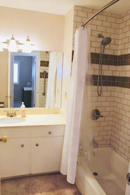 Detail Gallery Image 5 of 10 For 646 Santa Cruz Ave, Salinas,  CA 93901 - 3 Beds | 2 Baths