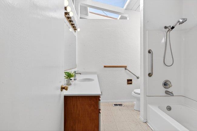 Detail Gallery Image 11 of 30 For 119 Sacramento Ave, Santa Cruz,  CA 95060 - 2 Beds | 2 Baths