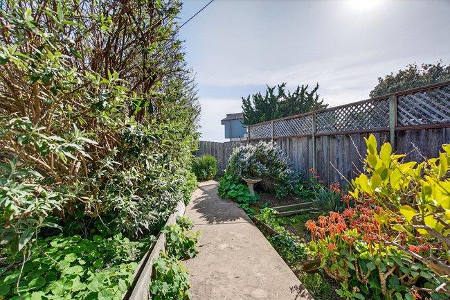 Detail Gallery Image 19 of 30 For 119 Sacramento Ave, Santa Cruz,  CA 95060 - 2 Beds | 2 Baths