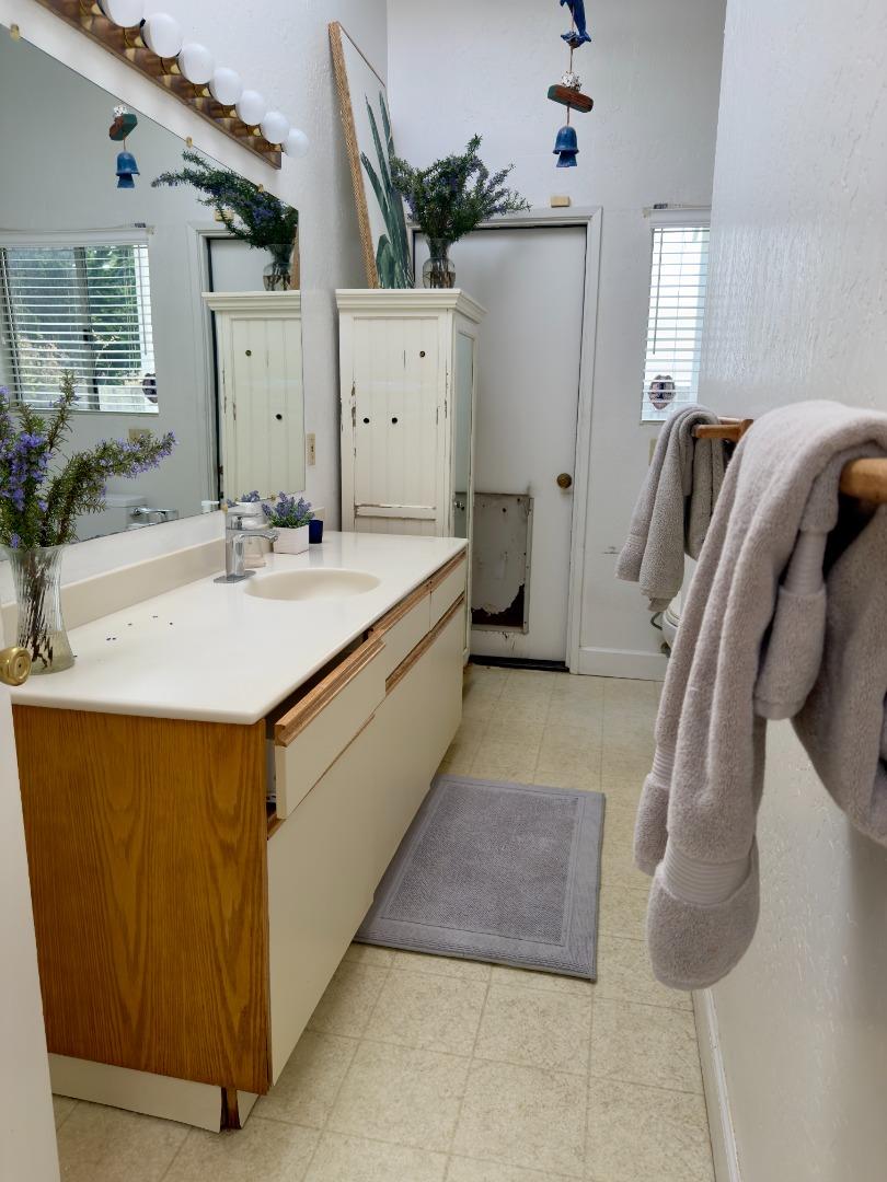 Detail Gallery Image 25 of 30 For 119 Sacramento Ave, Santa Cruz,  CA 95060 - 2 Beds | 2 Baths