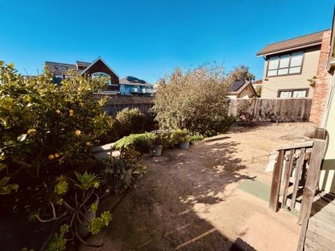 Detail Gallery Image 4 of 5 For 119 Sacramento Ave, Santa Cruz,  CA 95060 - 2 Beds | 2 Baths