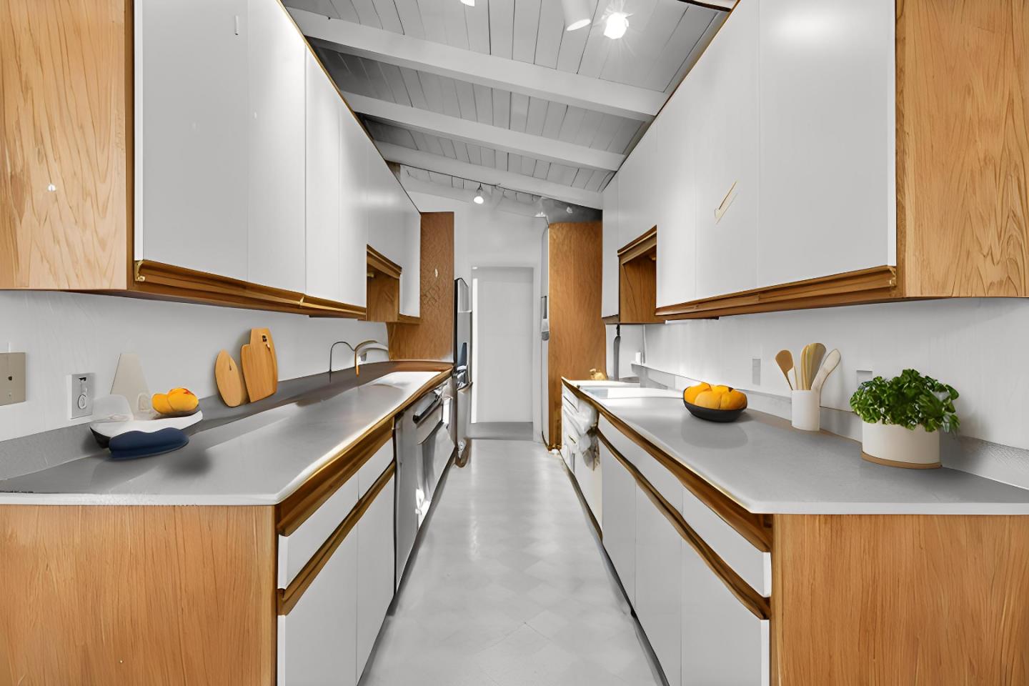 Detail Gallery Image 6 of 30 For 119 Sacramento Ave, Santa Cruz,  CA 95060 - 2 Beds | 2 Baths