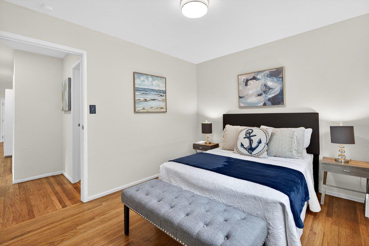 Detail Gallery Image 12 of 39 For 1559 Linda Mar Blvd, Pacifica,  CA 94044 - 3 Beds | 1 Baths