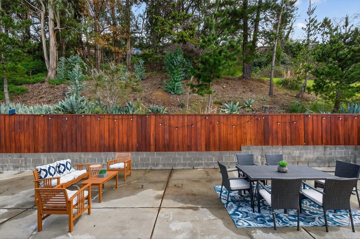 Detail Gallery Image 17 of 39 For 1559 Linda Mar Blvd, Pacifica,  CA 94044 - 3 Beds | 1 Baths