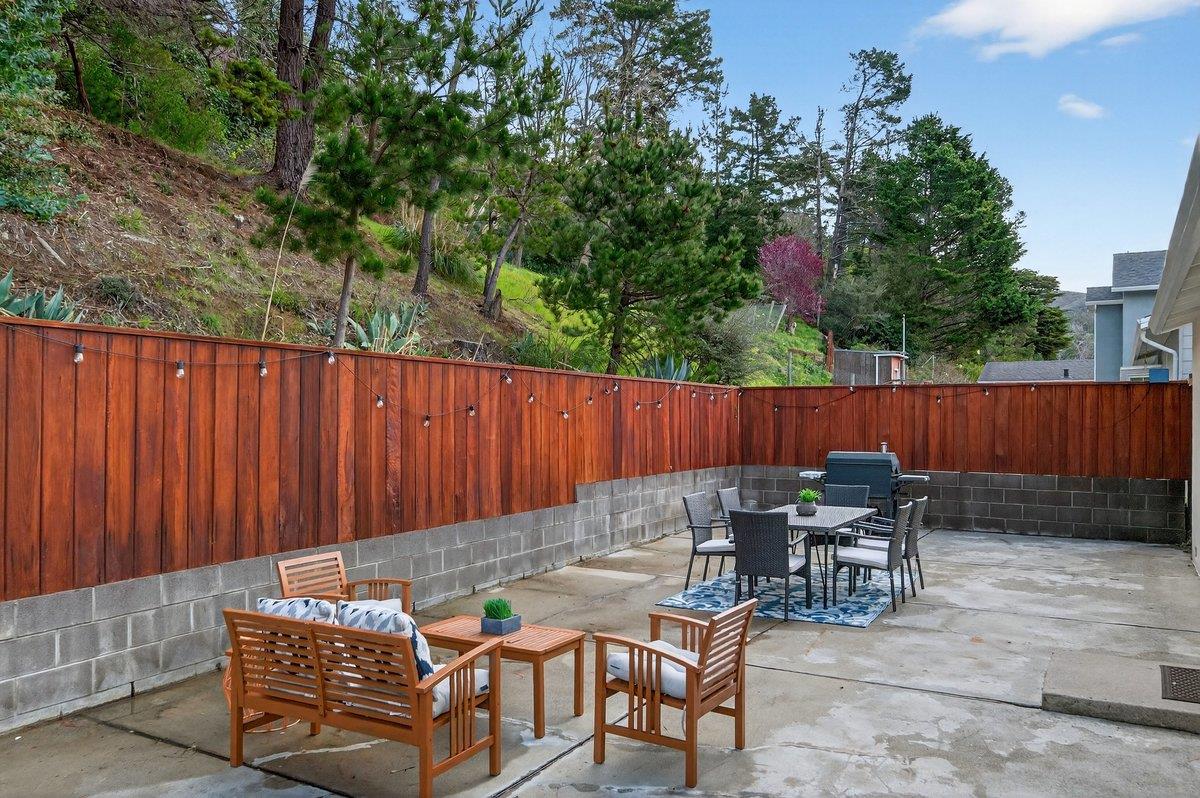 Detail Gallery Image 20 of 39 For 1559 Linda Mar Blvd, Pacifica,  CA 94044 - 3 Beds | 1 Baths