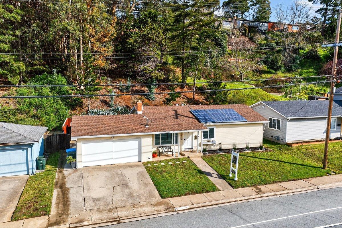 Detail Gallery Image 24 of 39 For 1559 Linda Mar Blvd, Pacifica,  CA 94044 - 3 Beds | 1 Baths