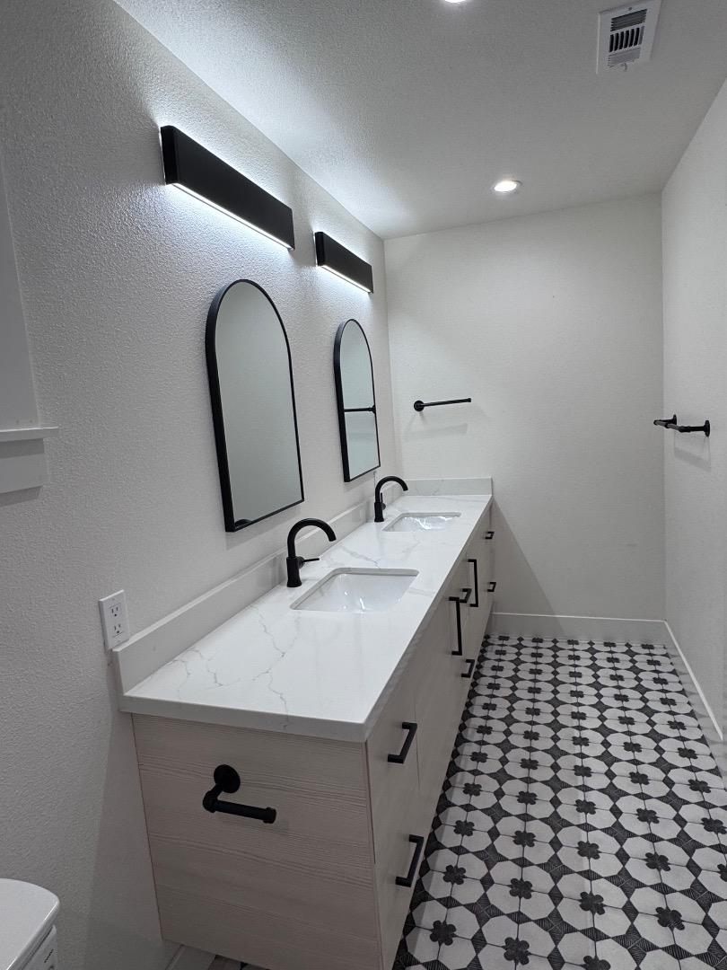 Detail Gallery Image 13 of 36 For 37029 Olive St, Newark,  CA 94560 - 4 Beds | 2 Baths