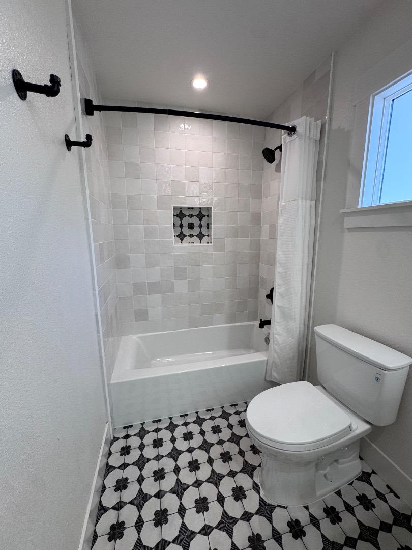 Detail Gallery Image 14 of 36 For 37029 Olive St, Newark,  CA 94560 - 4 Beds | 2 Baths