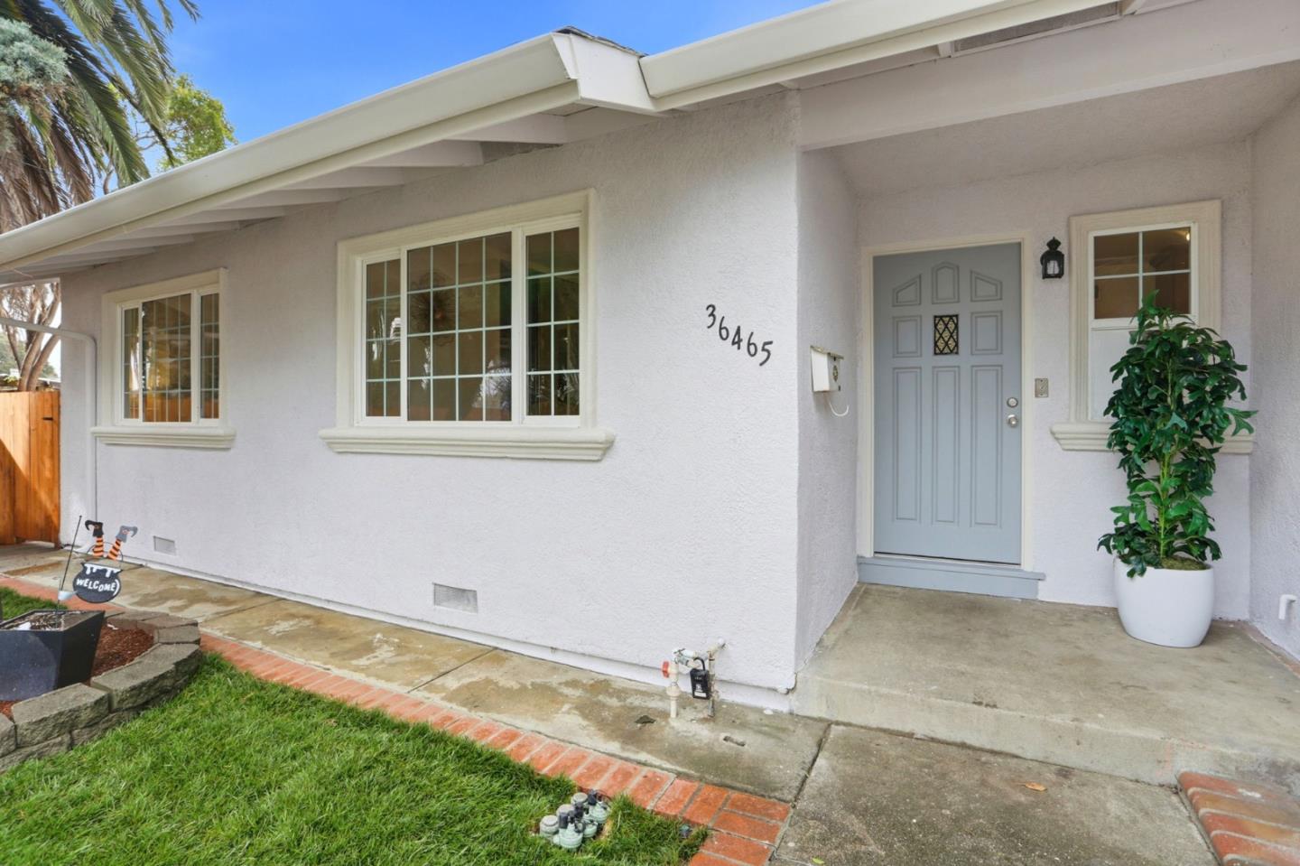 Detail Gallery Image 4 of 34 For 36465 Hafner St, Newark,  CA 94560 - 3 Beds | 2 Baths