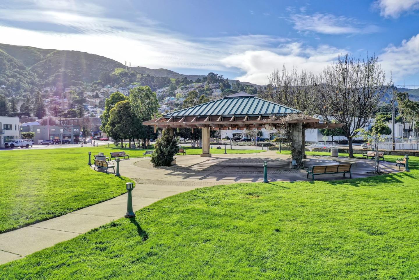 Detail Gallery Image 32 of 48 For 1 San Bruno Ave #J,  Brisbane,  CA 94005 - 2 Beds | 2/1 Baths