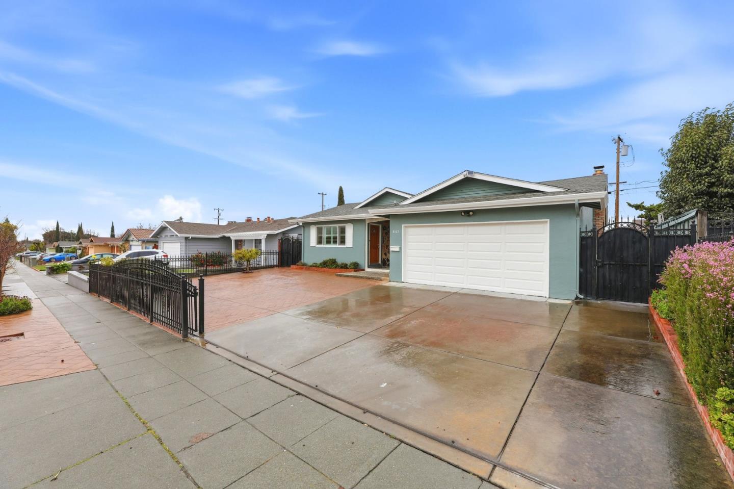 Detail Gallery Image 3 of 34 For 3165 Coldwater Dr, San Jose,  CA 95148 - 4 Beds | 3 Baths