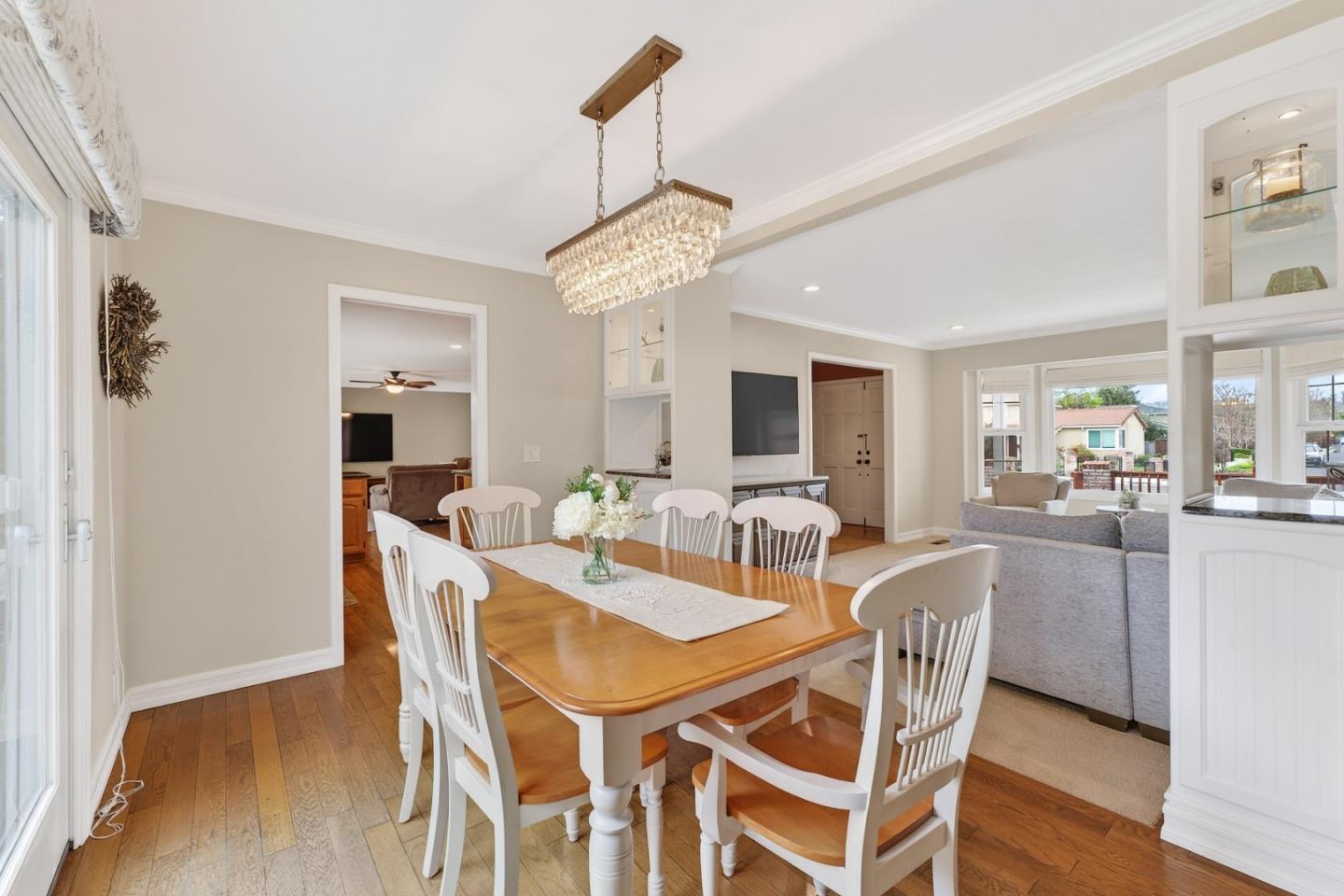 Detail Gallery Image 19 of 84 For 6050 Castello Dr, San Jose,  CA 95120 - 5 Beds | 2/1 Baths