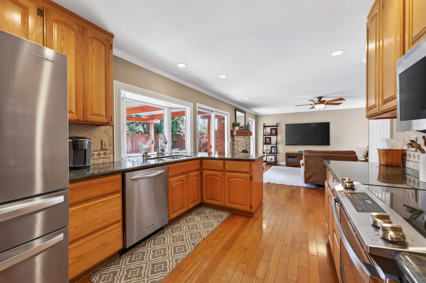 Detail Gallery Image 24 of 84 For 6050 Castello Dr, San Jose,  CA 95120 - 5 Beds | 2/1 Baths