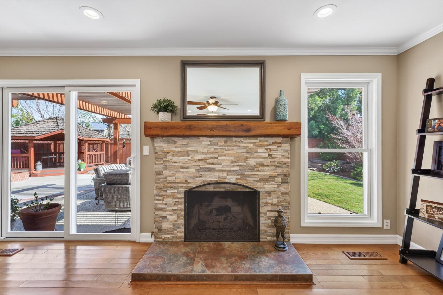 Detail Gallery Image 33 of 84 For 6050 Castello Dr, San Jose,  CA 95120 - 5 Beds | 2/1 Baths