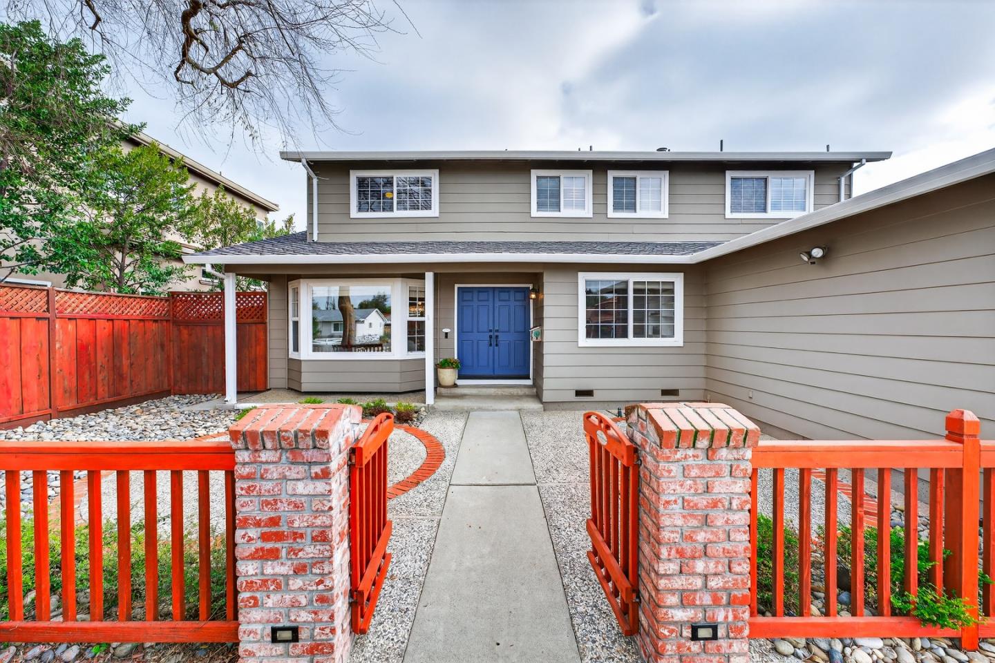 Detail Gallery Image 5 of 84 For 6050 Castello Dr, San Jose,  CA 95120 - 5 Beds | 2/1 Baths