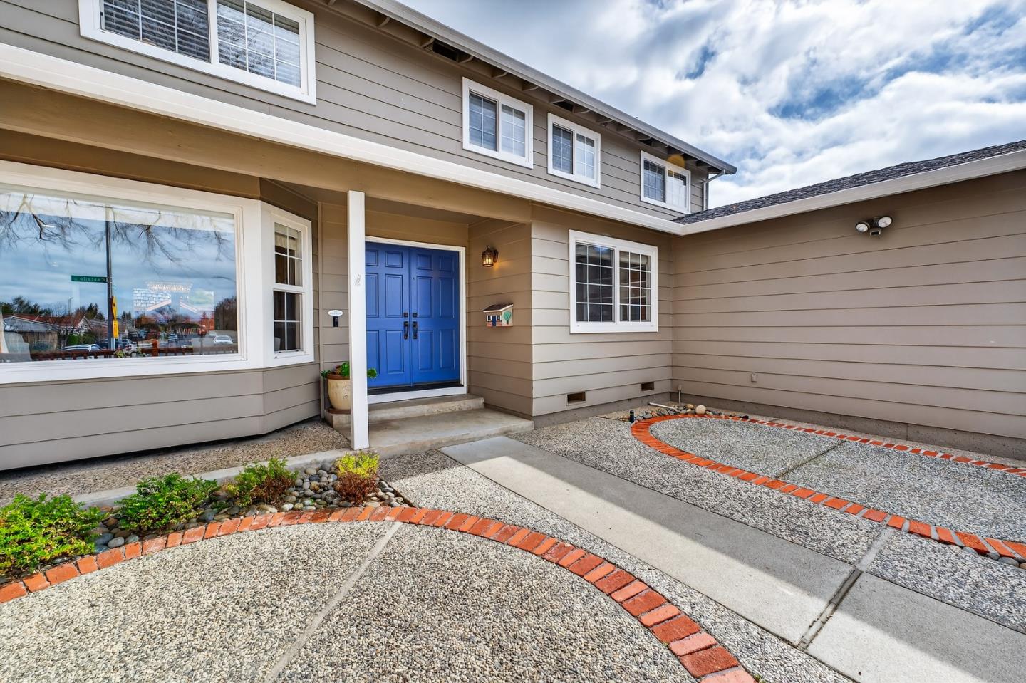 Detail Gallery Image 6 of 84 For 6050 Castello Dr, San Jose,  CA 95120 - 5 Beds | 2/1 Baths