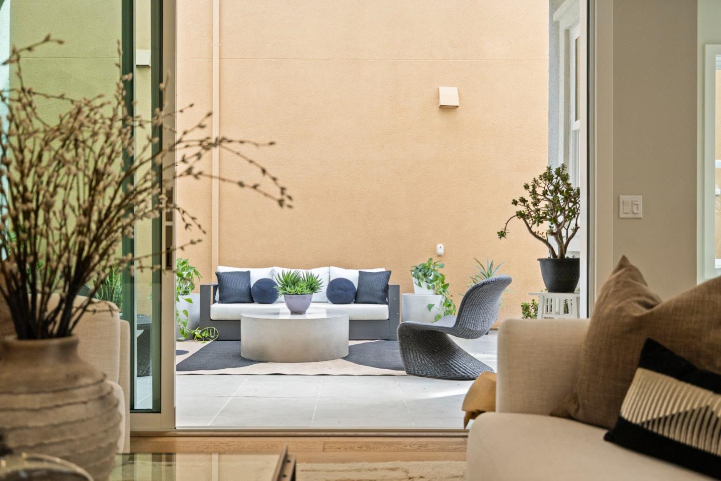 Detail Gallery Image 10 of 40 For 3103 Mena Dr, San Mateo,  CA 94403 - 4 Beds | 4/1 Baths