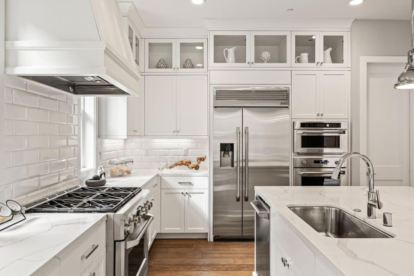 Detail Gallery Image 7 of 40 For 3103 Mena Dr, San Mateo,  CA 94403 - 4 Beds | 4/1 Baths