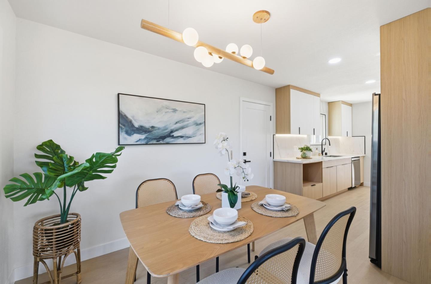 Detail Gallery Image 11 of 36 For 383 River View Dr, San Jose,  CA 95111 - 3 Beds | 2 Baths