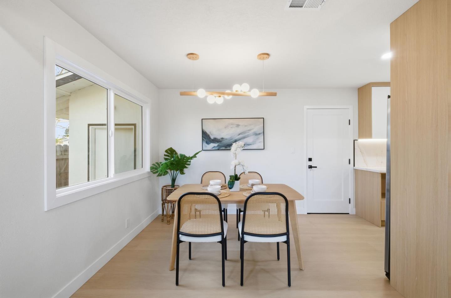 Detail Gallery Image 13 of 36 For 383 River View Dr, San Jose,  CA 95111 - 3 Beds | 2 Baths