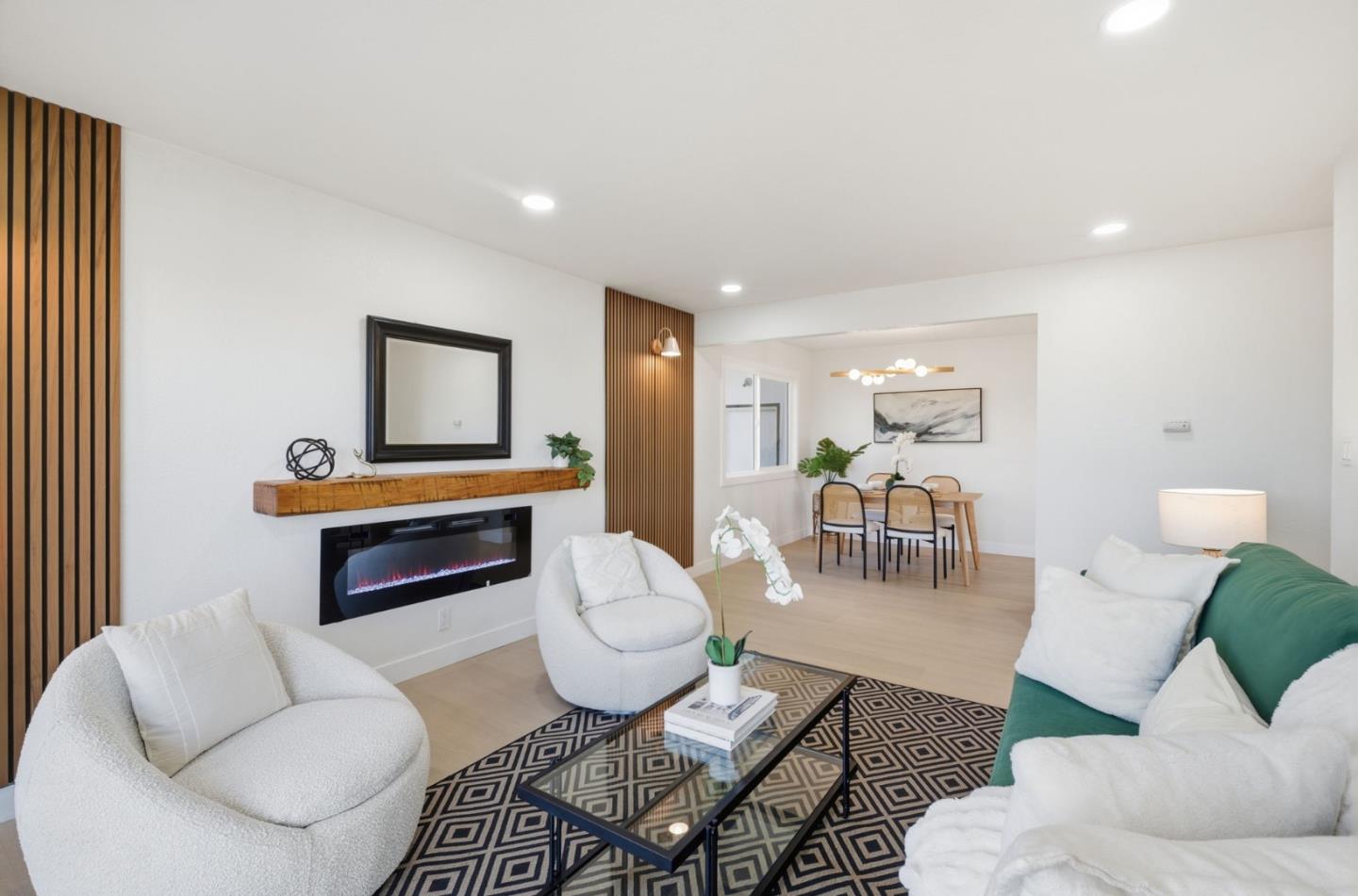 Detail Gallery Image 15 of 36 For 383 River View Dr, San Jose,  CA 95111 - 3 Beds | 2 Baths