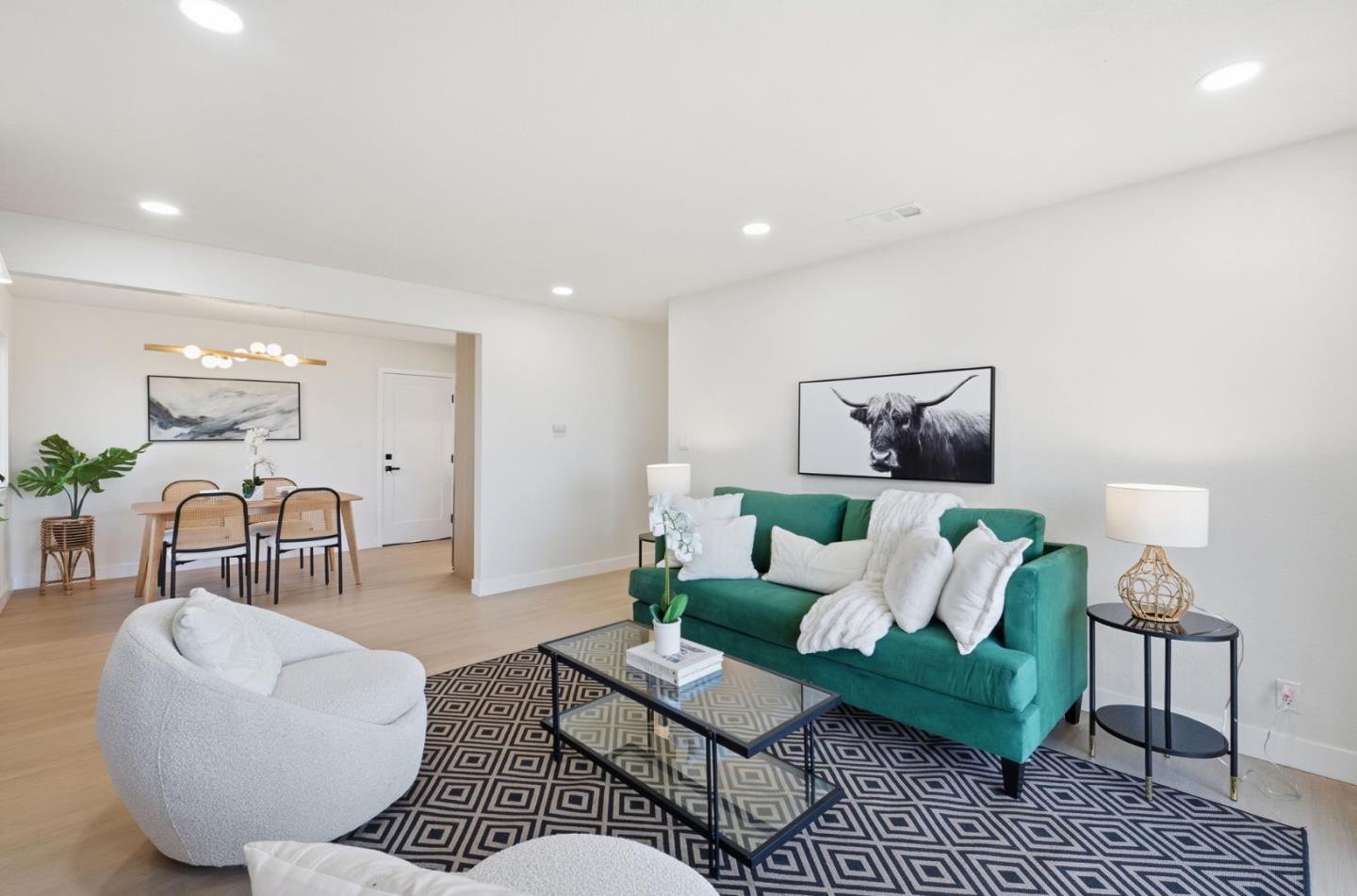 Detail Gallery Image 16 of 36 For 383 River View Dr, San Jose,  CA 95111 - 3 Beds | 2 Baths