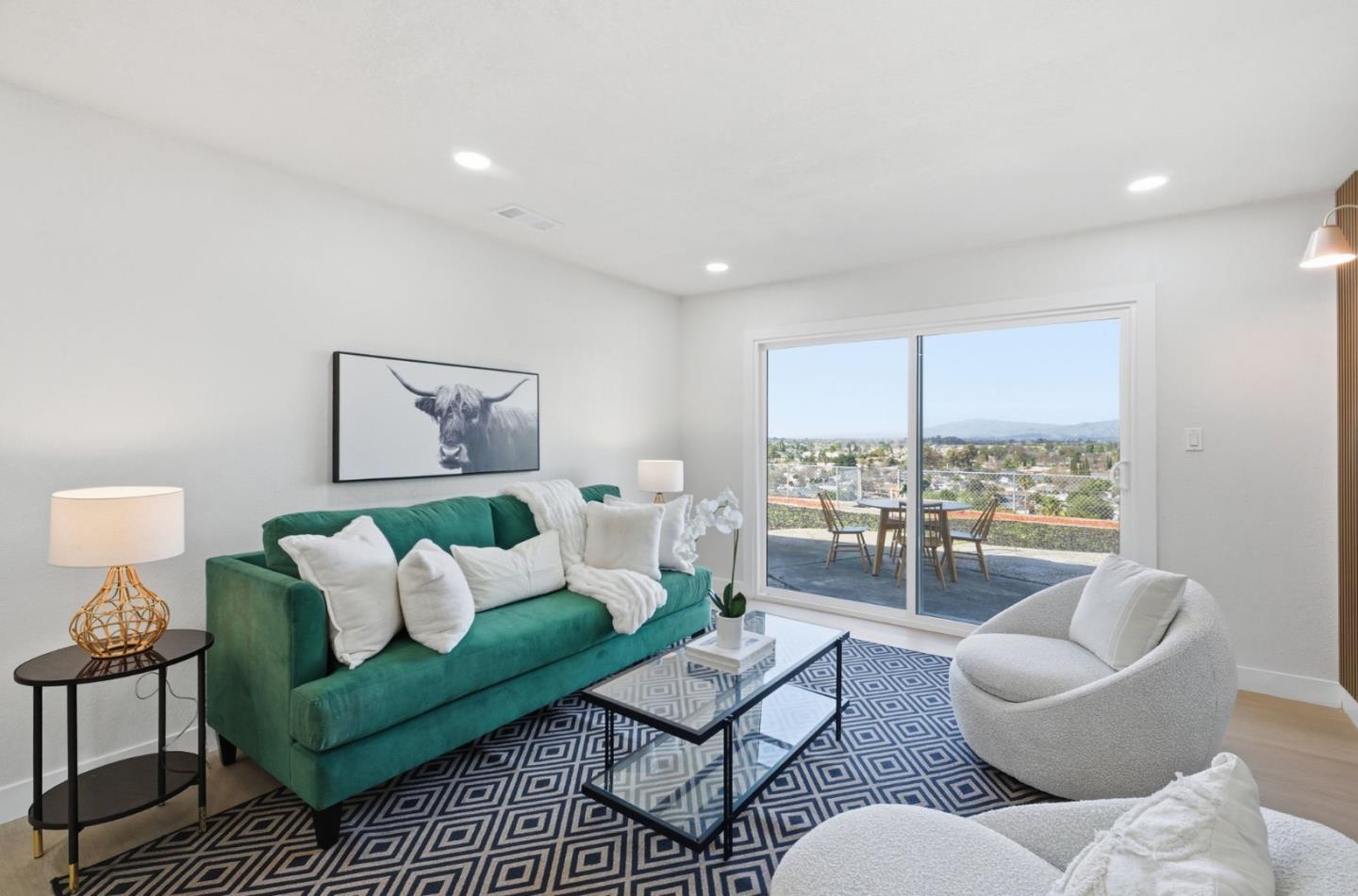 Detail Gallery Image 17 of 36 For 383 River View Dr, San Jose,  CA 95111 - 3 Beds | 2 Baths