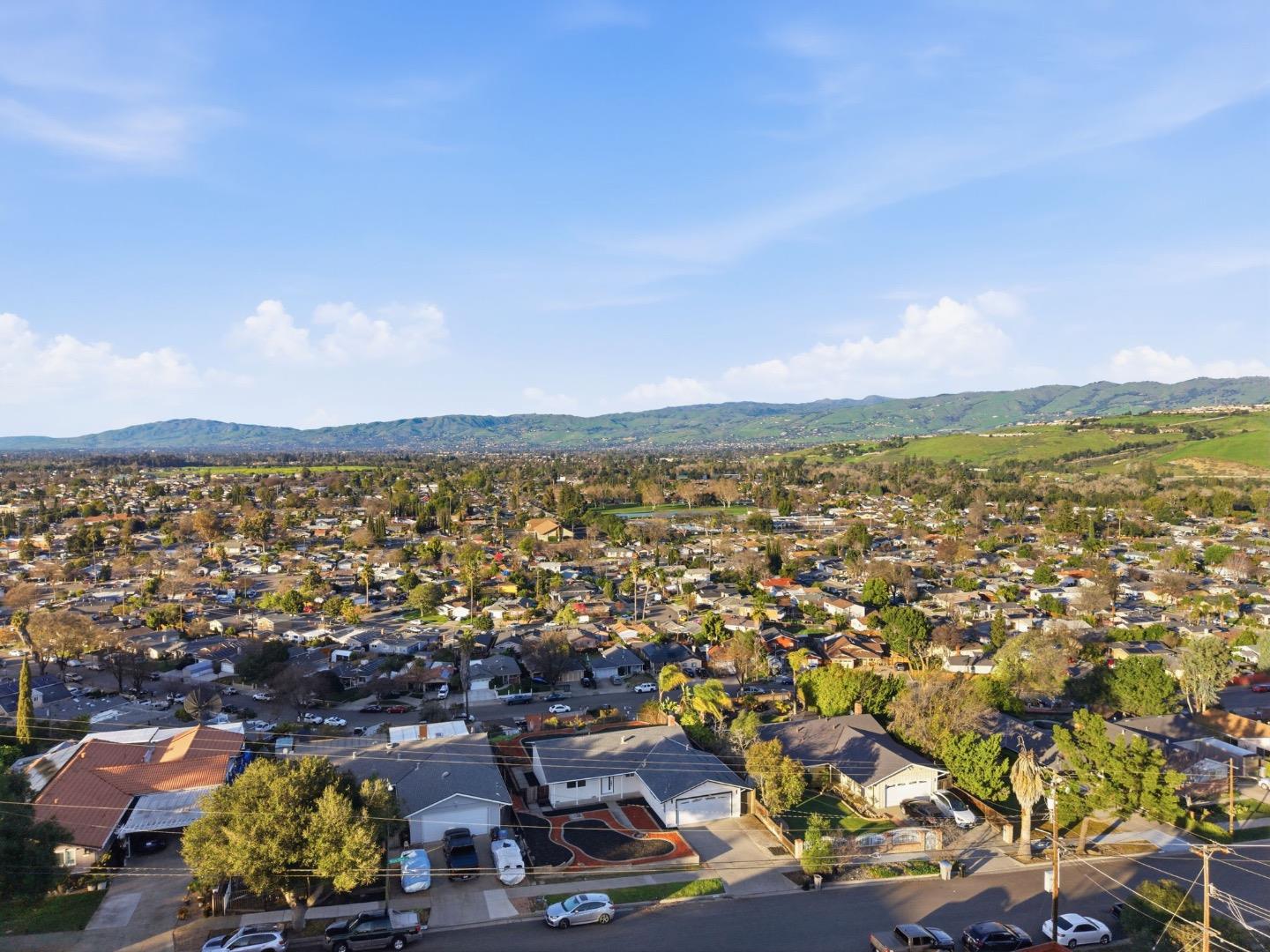 Detail Gallery Image 30 of 36 For 383 River View Dr, San Jose,  CA 95111 - 3 Beds | 2 Baths