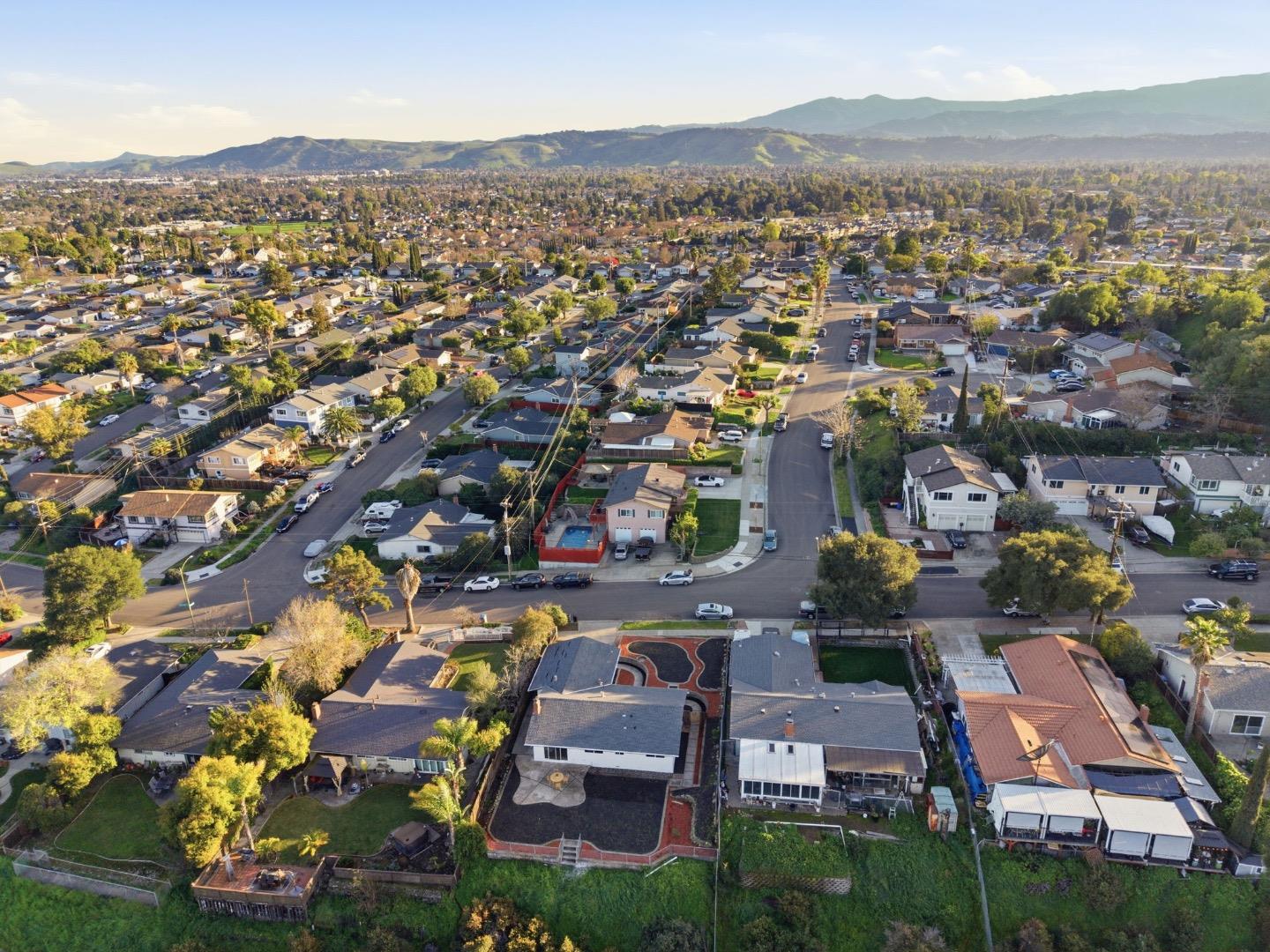 Detail Gallery Image 31 of 36 For 383 River View Dr, San Jose,  CA 95111 - 3 Beds | 2 Baths