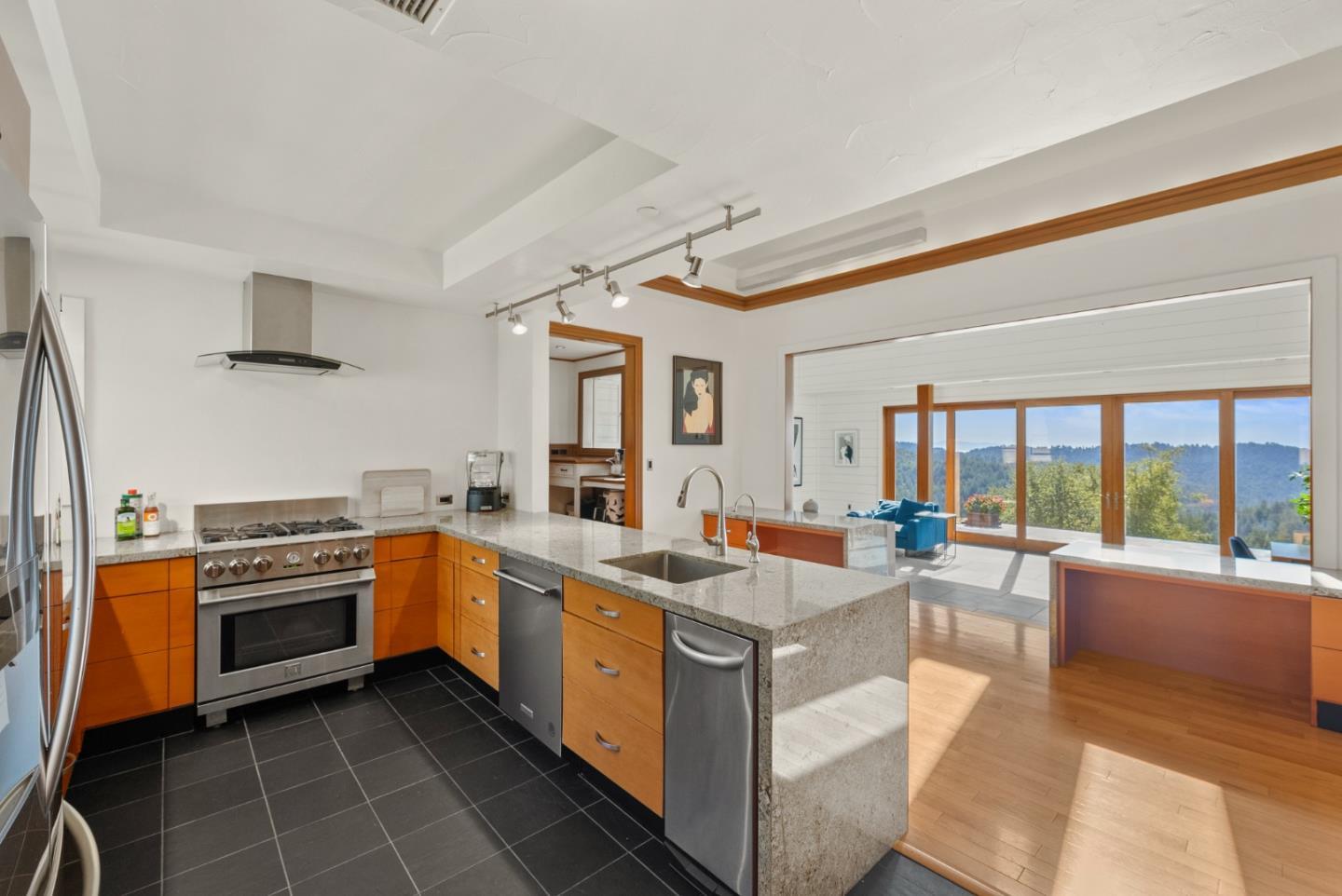 Detail Gallery Image 31 of 73 For 15220 Upper Ellen Rd, Los Gatos,  CA 95033 - 4 Beds | 3 Baths