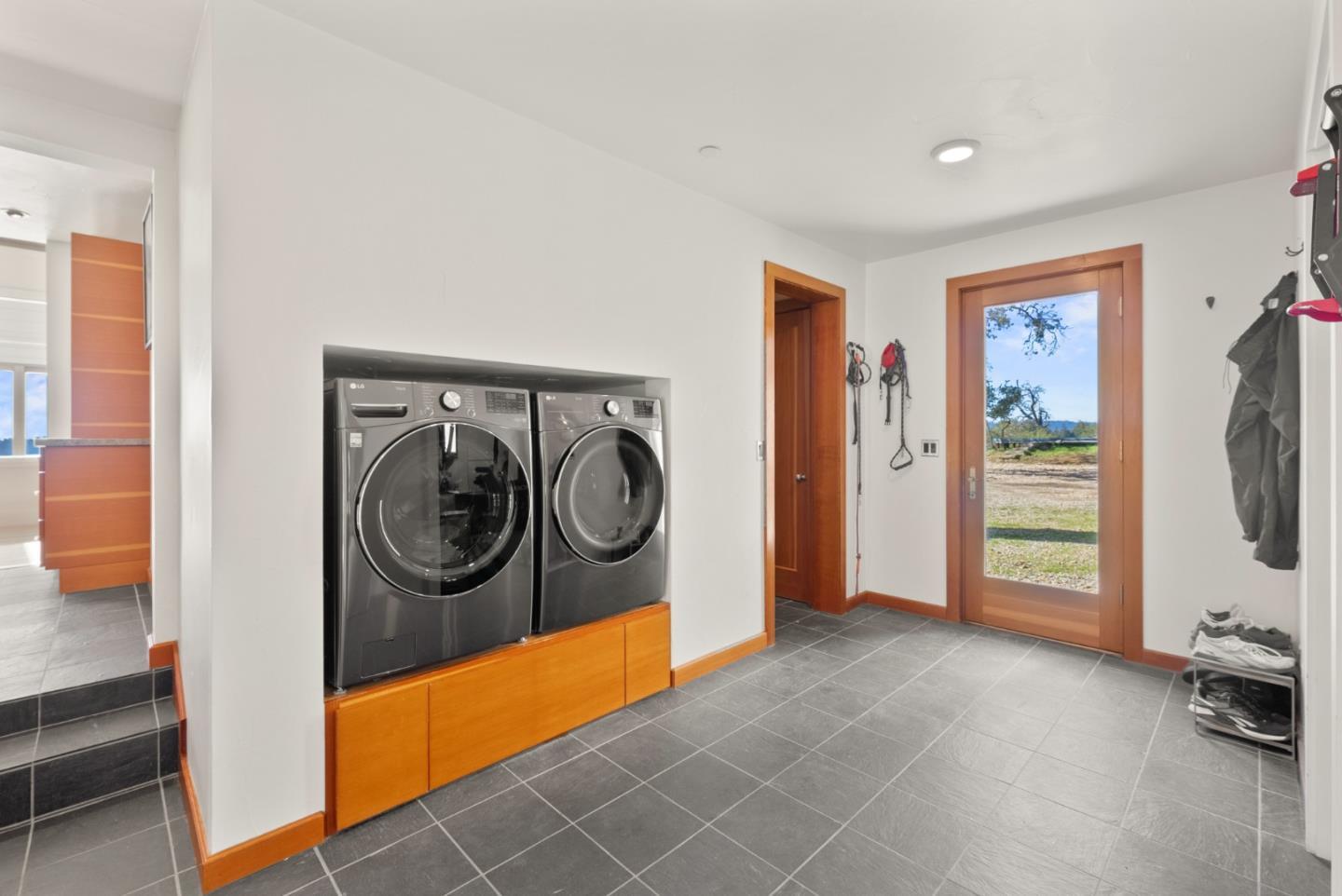 Detail Gallery Image 56 of 73 For 15220 Upper Ellen Rd, Los Gatos,  CA 95033 - 4 Beds | 3 Baths