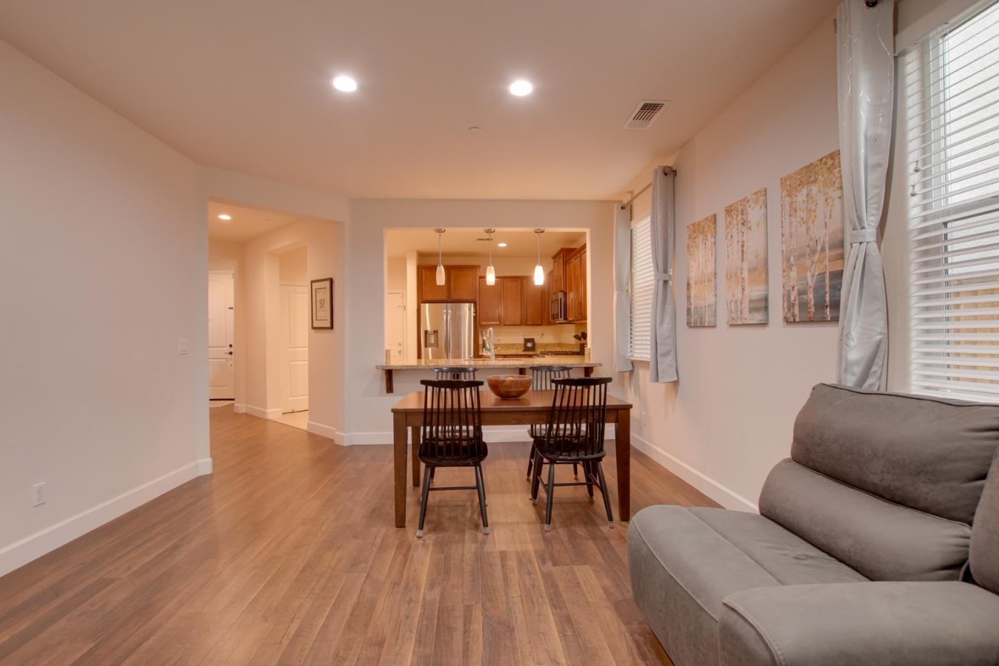 Detail Gallery Image 17 of 42 For 542 Cadiz Dr, Hollister,  CA 95023 - 3 Beds | 2 Baths